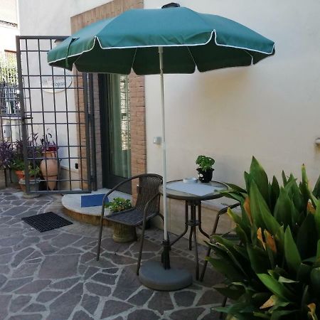 索拉I Melograni住宿加早餐旅馆 外观 照片